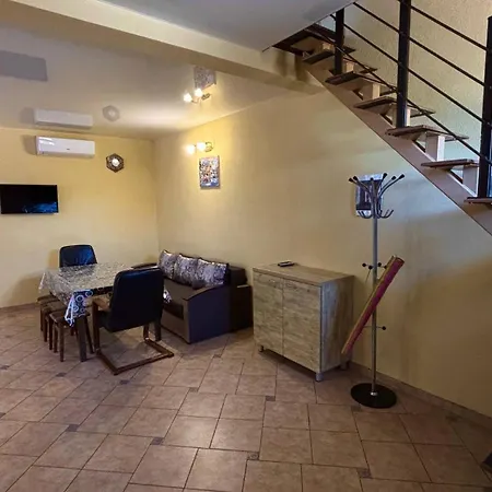 Holiday home золотий якор *